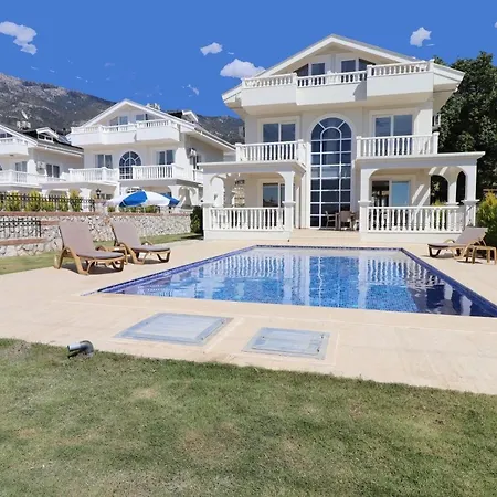 Villa Joylettings Beyaz 3 *