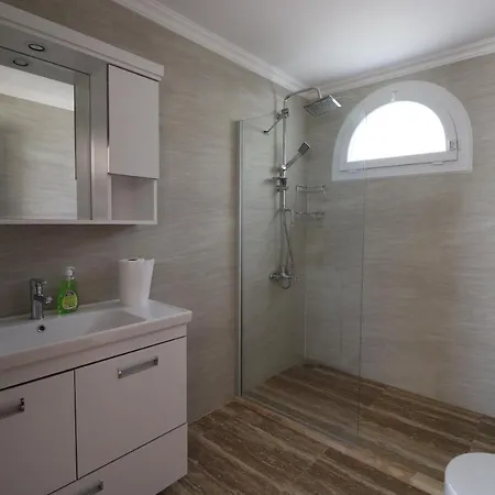Villa Joylettings Beyaz 3 *